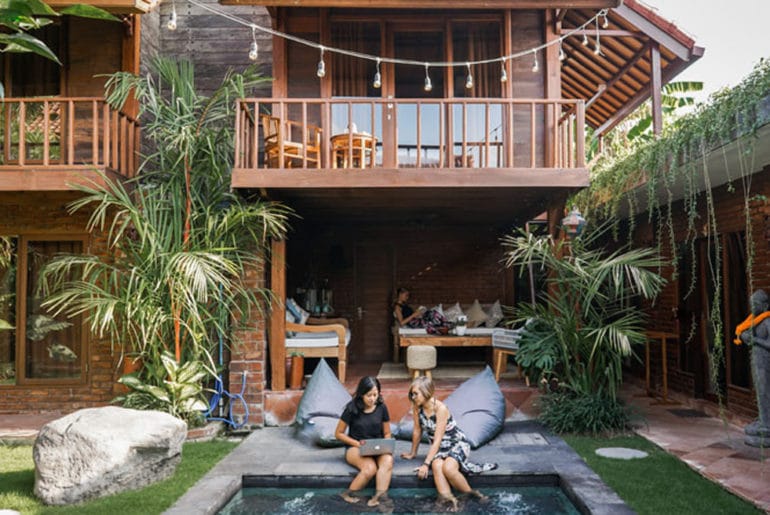 Comment devenir digital nomad en 2021 : guide et conseils